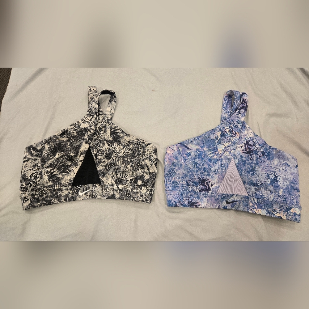 Nike Black and‎ Blue Patterned Sports Bras